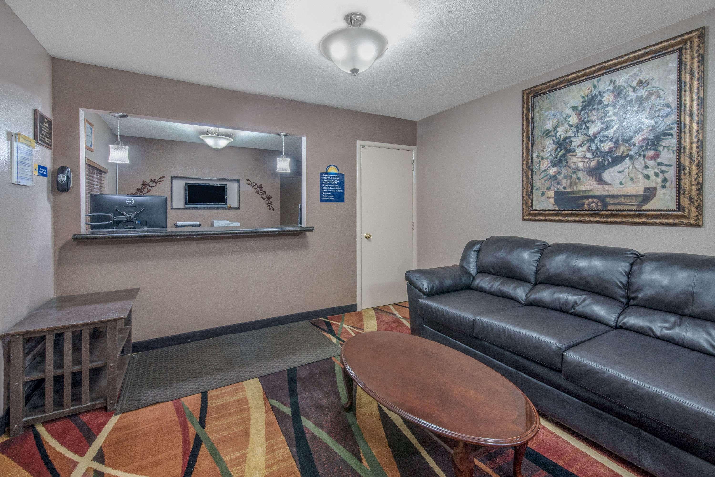 Days Inn By Wyndham Jamestown Esterno foto