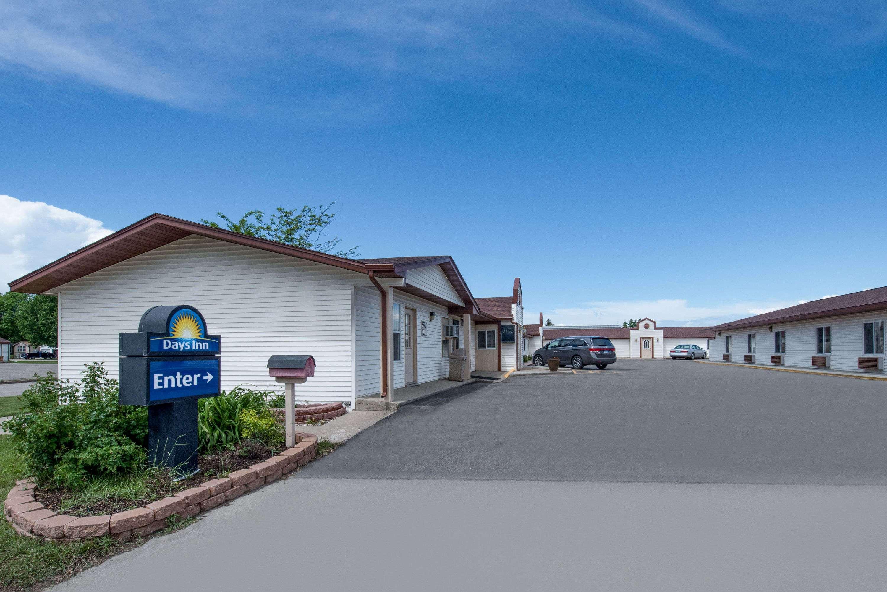 Days Inn By Wyndham Jamestown Esterno foto