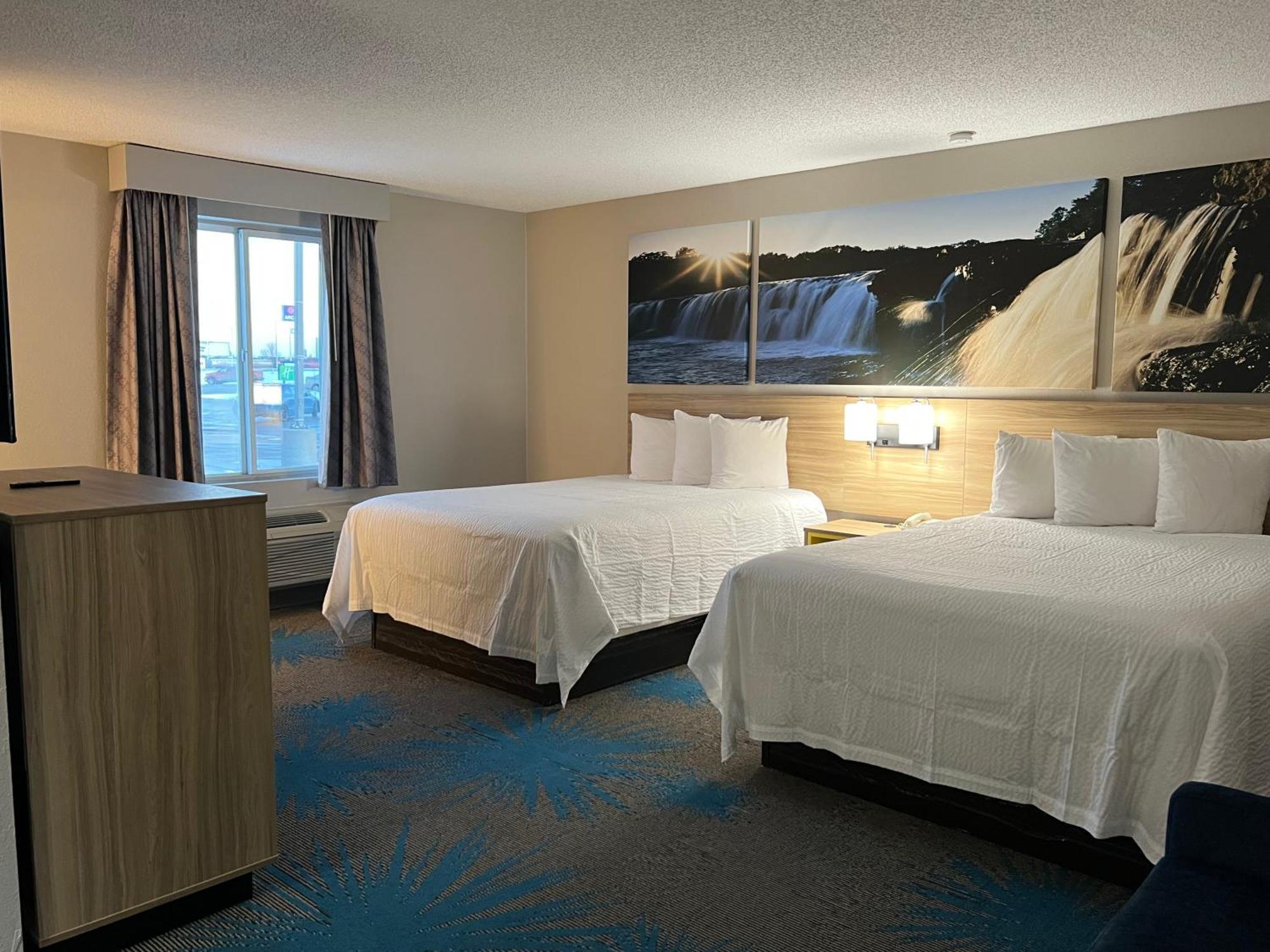 Days Inn By Wyndham Jamestown Esterno foto